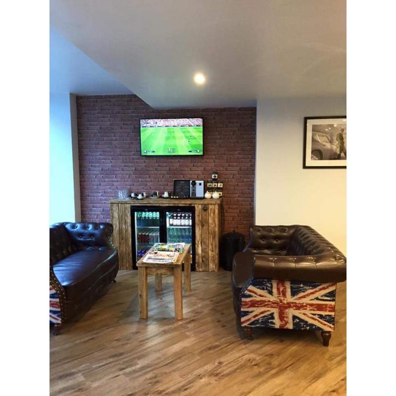 Experienced Barber required, full time or part time with excellent rates of pay