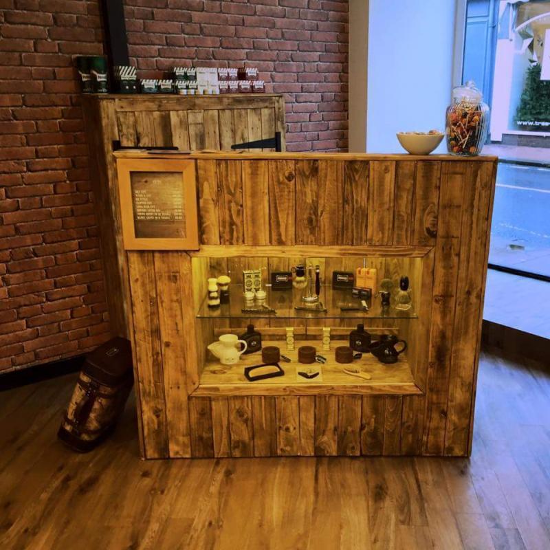 Experienced Barber required, full time or part time with excellent rates of pay