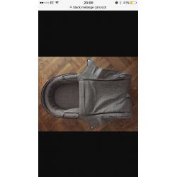 Stokke carry cot in black melange with raincover
