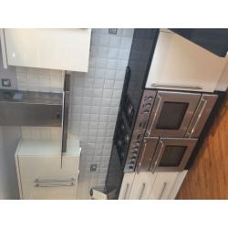 Toledo Range Master & matching Hood. Excellent condition