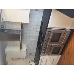 Toledo Range Master & matching Hood. Excellent condition