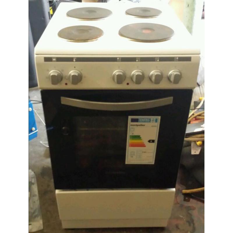 Electric cooker 1 month old cheap fully working oven grill