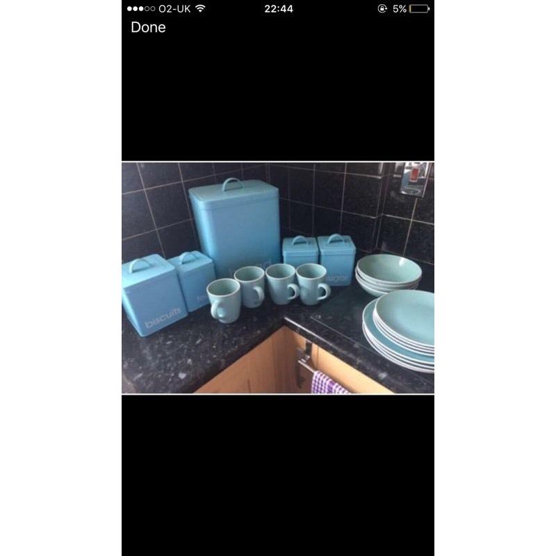 Blue kitchen set