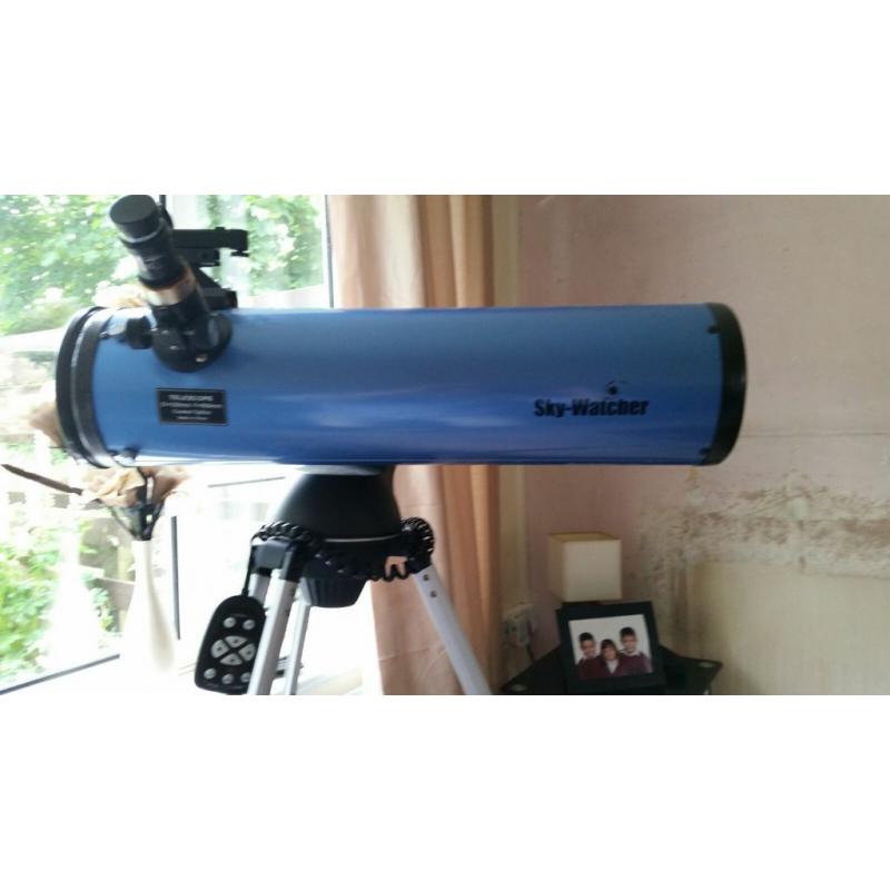 skywatcher telescope