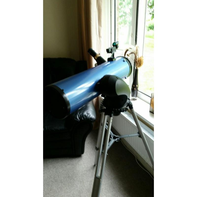 skywatcher telescope