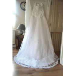 Miss Kelly wedding dress, size 10/12, lace and train