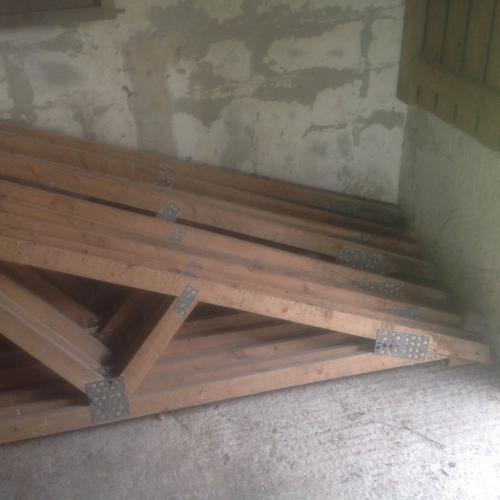 Garage, building pre formed trusses