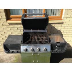 GAS BBQ WITH 4 BURNERS - NORTHUMBERLAND