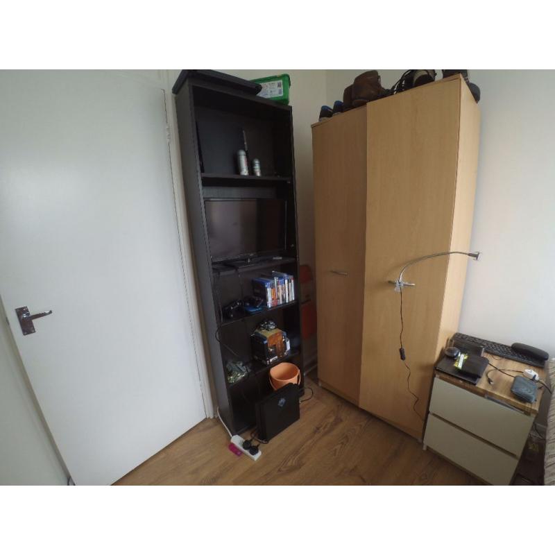 BRIXTON ROOM IN A RENOVATED FLAT MINS TO THE STATION ZONE 2