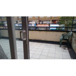 Massive double room with vast balcony. Westferry, Limehouse. 01 July