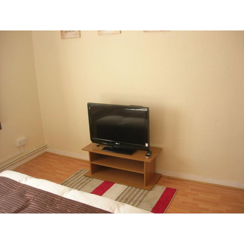 Fantastic double room with 32 inch TV