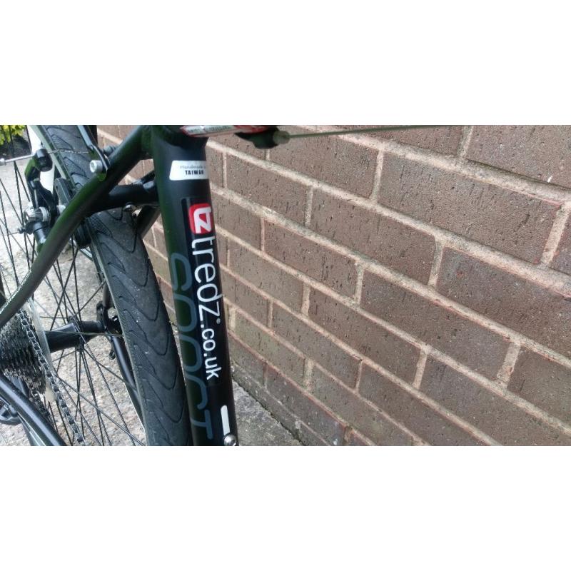 Specialized Sirrus Sport/Town Bike - Frame Size Medium