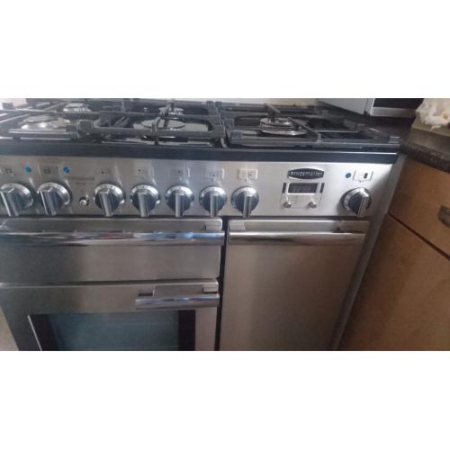 Range cooker