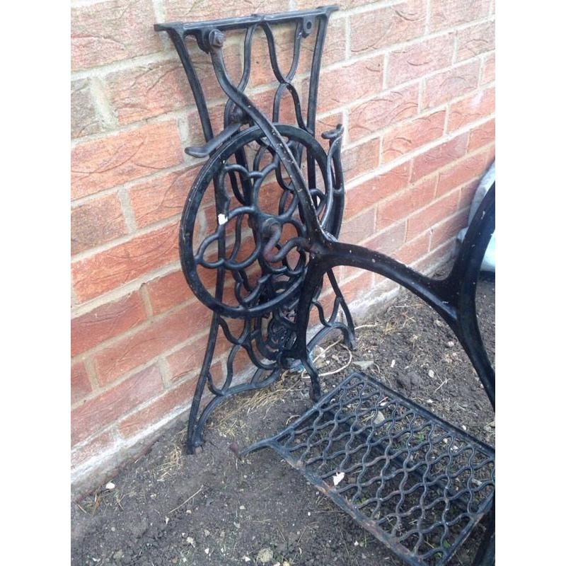 CAST IRON SEWING MACHINE BASE