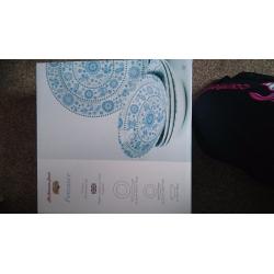 The caravan trail, Penzene 12 piece dinnerware set