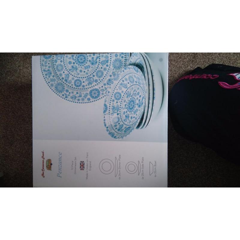 The caravan trail, Penzene 12 piece dinnerware set