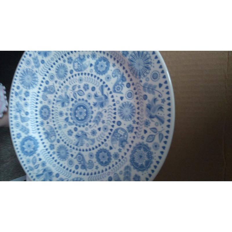 The caravan trail, Penzene 12 piece dinnerware set