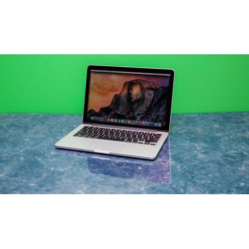 Macbook Pro RETINA 13" , i5 - 8GB - 256GB SSD , Final cut , Logic Pro , Office 2016
