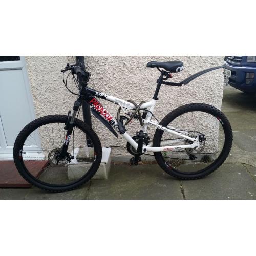 EXCELLENT PARADOX MOUNTAIN BIKE IS ONLY FOR 120 POUNDS DON'T MISS IT!!