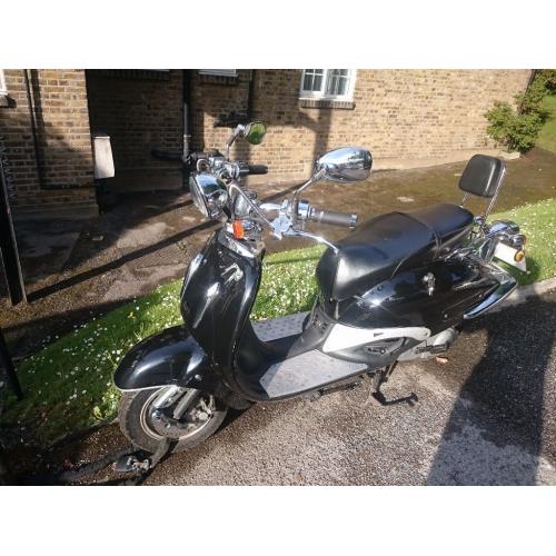 50CC Scooter, LOW mileage, Excellent Condition GRAB A BARGIN