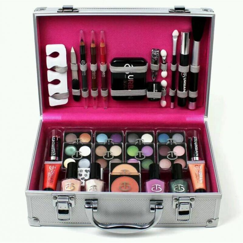60 piece make up vanity case