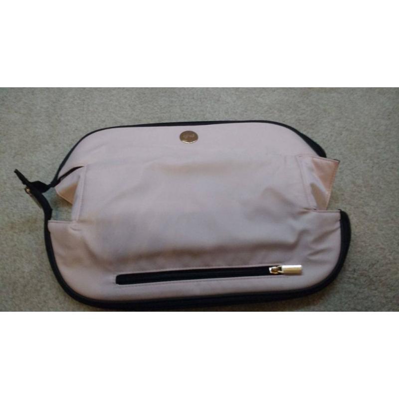GHD heat protoctor bag