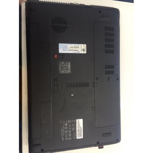 laptp Acer Aspire 5733 - 15.6" - Core i3 - 4GB - 320GB - WEBCAM
