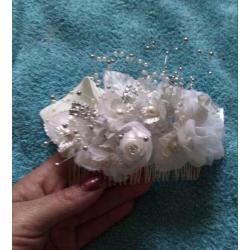 WEDDING DRESS PLUS 4xBRIDESMAID DRESSES