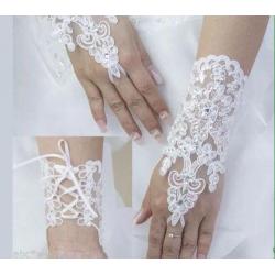 WEDDING DRESS PLUS 4xBRIDESMAID DRESSES
