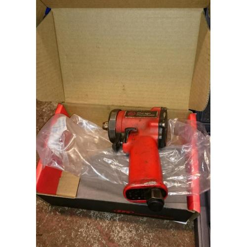 Airgun and sockets