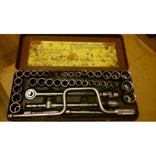 2 SET OF VINTAGE 1/2" SOCKET SET