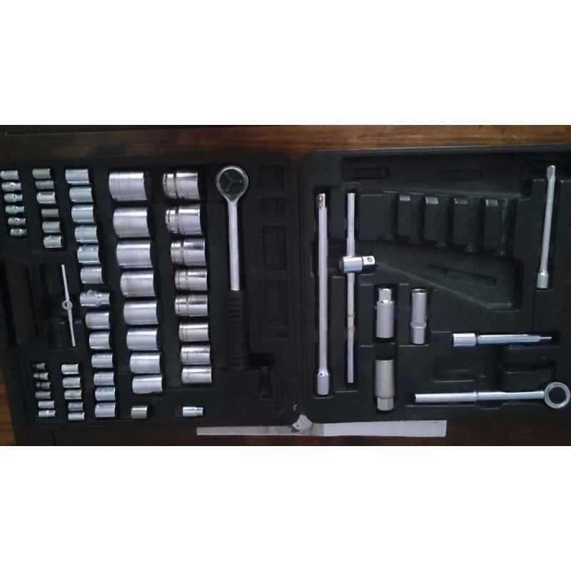 2 SET OF VINTAGE 1/2" SOCKET SET