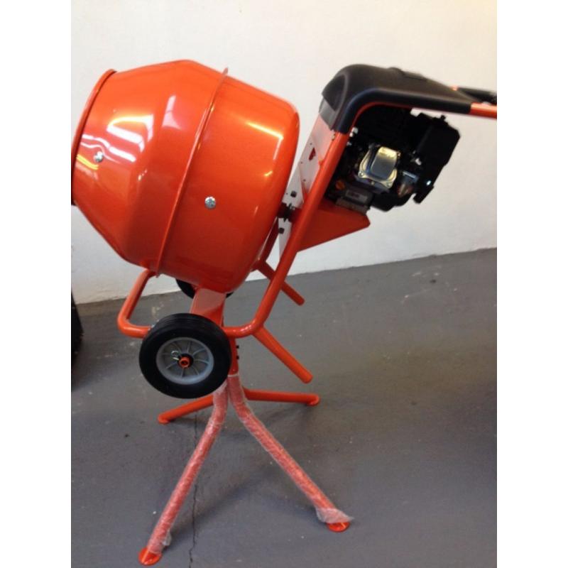 NEW 3HP PETROL 1/2 BAG CEMENT MIXERS , HD GEARBOX DRIVEN ,BALLYNAHINCH, FREE NI DELIVERY