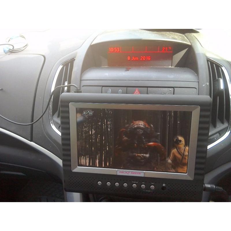 7 inch nextbase lcd digital freeview tv. & Accessories.