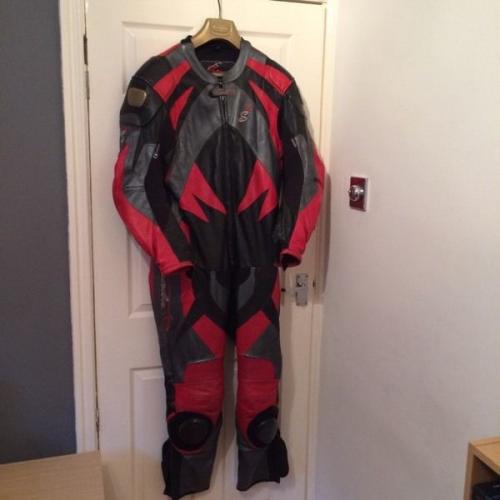 Spada 1 piece leathers