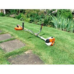 Stihl FS 56 petrol strimmer/ brushcutter in excellent condition, with supplied manual and tools.