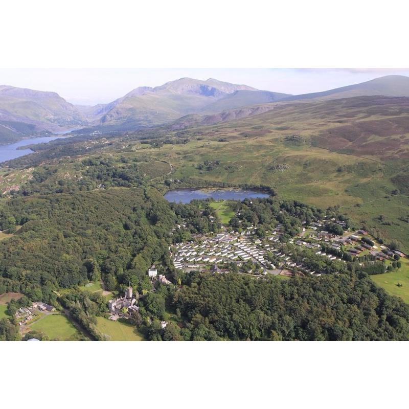 STATIC CARAVAN FOR SALE IN NORTH WALES- SNOWDONIA FOOTHILLS- 5* FAMILY PARK OPEN 12 MONTHS- BARGAIN