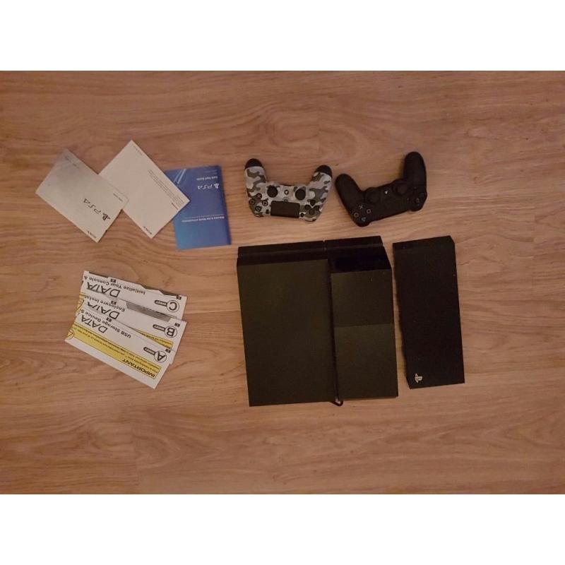High Spec ps4 pre installed 2tb Nyko Databank, 4 top games, 2x controllers and mic