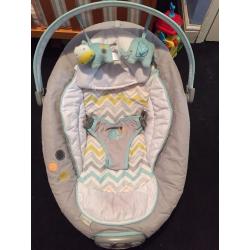 Ingenuity By Bright Starts Avondale Automatic Bouncer