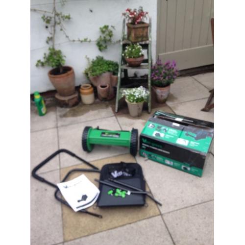 Veri green manual lawnmower