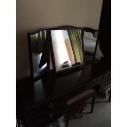 Stag minstrel dressing table and mirrors