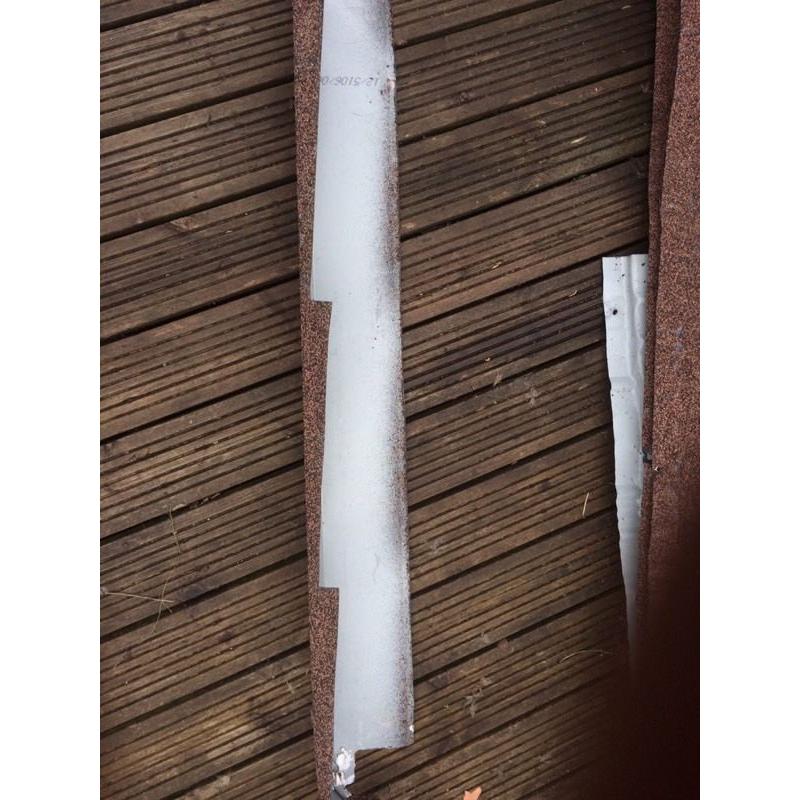 Metal sheet roofing material