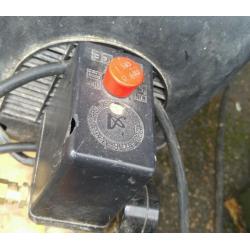 Wolf air mini compressor