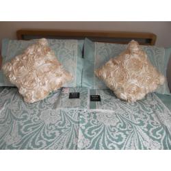 BEDDING BUNDLE - DUVET COVER - THROW / BED COVER - PILLOW CASES - 2 PAIRS CURTAINS - 2 CUSHIONS