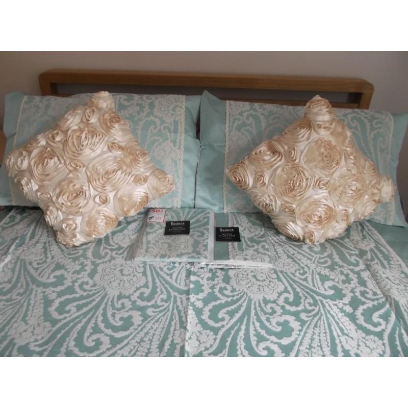 BEDDING BUNDLE - DUVET COVER - THROW / BED COVER - PILLOW CASES - 2 PAIRS CURTAINS - 2 CUSHIONS