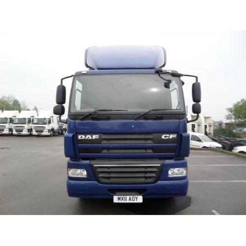 **MANUAL** 2011(11) DAF TRUCKS CF85.410 6x2 TRACTOR UNIT