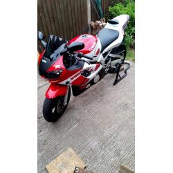 R6 clean and low millage !!