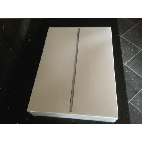 Apple iPad PRO 32GB 12.9 wifi BRAND NEW SEALED full 12 mths warranty ideal gift