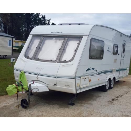 2003 Swift Conqueror 580 Lux, Touring Caravan, 4 berth, twin axle. Separate Shower.