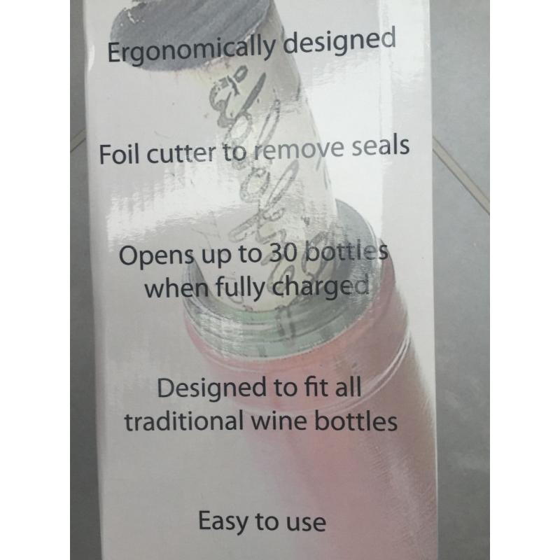 Electric bottle opener